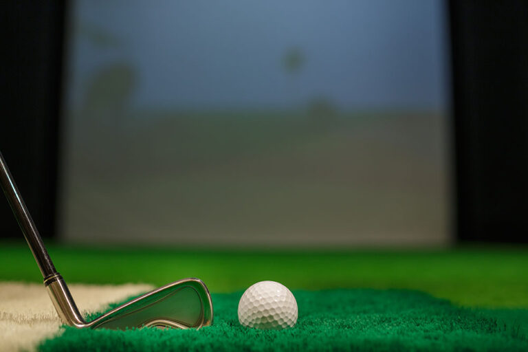 Benefits of Acoustic Wall & Ceiling Panels for Indoor Golf Rooms